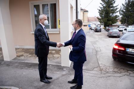 VLADA V PIVKI - PROBLEMATIKA IN PROJEKTI DRŽAVNE PROMETNE INFRASTRUKTURE - Valter Leban-4778